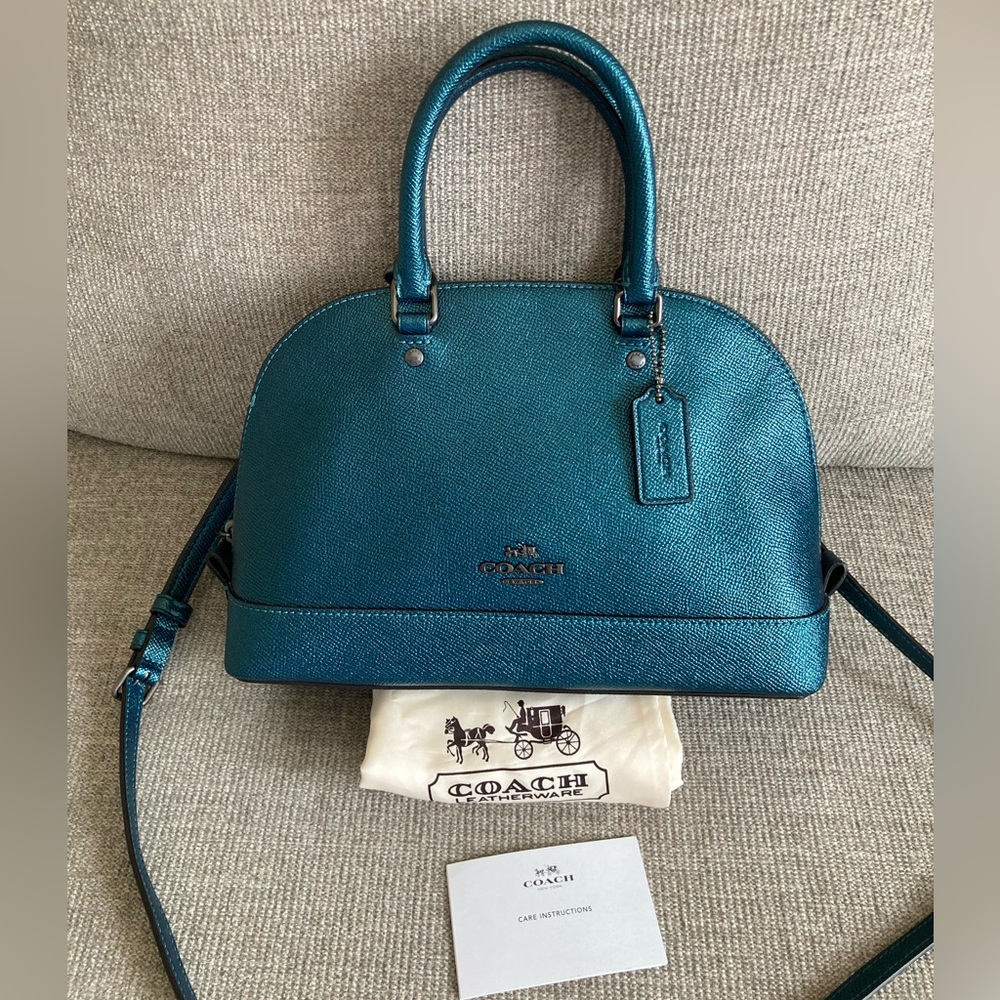 EUC 💙 Coach Sierra Satchel metallic